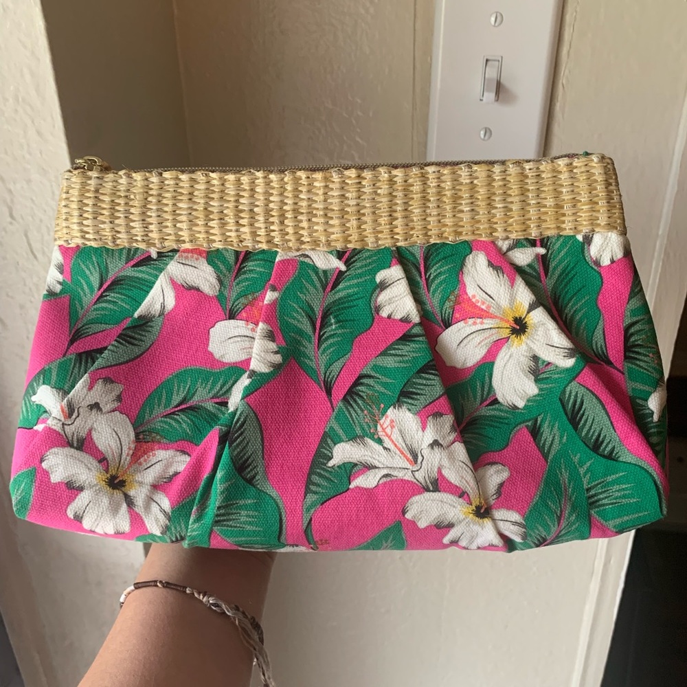 ESTĒE LAUDER HAND BAG